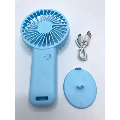 Ventilator portabil de culoare albastru deschis.