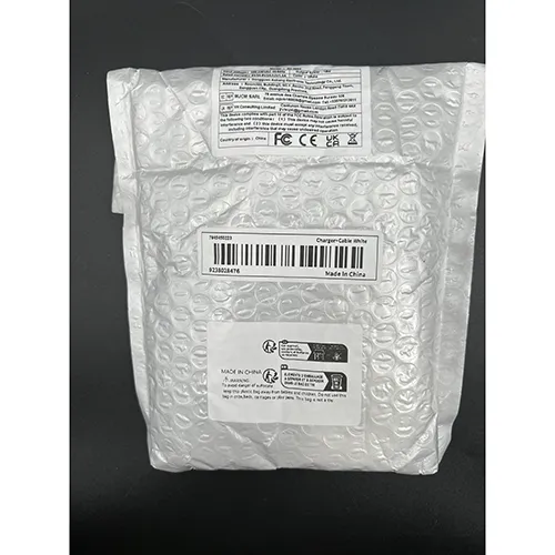 Încărcător de telefon. Produs vândut online, în special prin intermediul Temu.