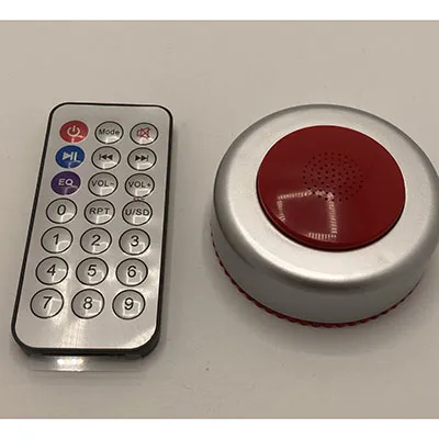 Invenție în formă de puc, aproximativ 5x2,5 cm, din plastic ABS argintiu/maroon. Telecomandă operată. Produs vândut online, în special prin intermediul www.coolpriser.se.