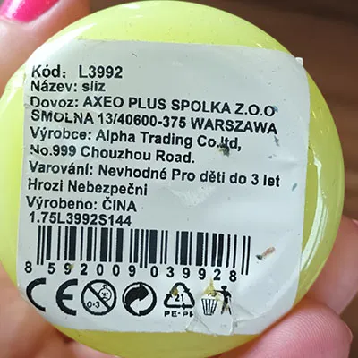 Mâzgă galbenă de jucărie.