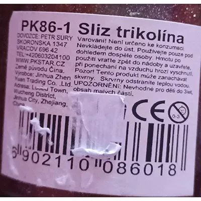 Mâzgă spumantă transparentă, destinată copiilor cu vârsta de cel puțin 3 ani.