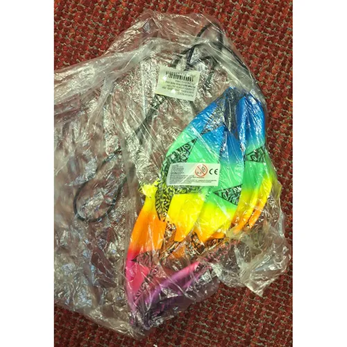 Minge de plastic, atașată la o tijă.