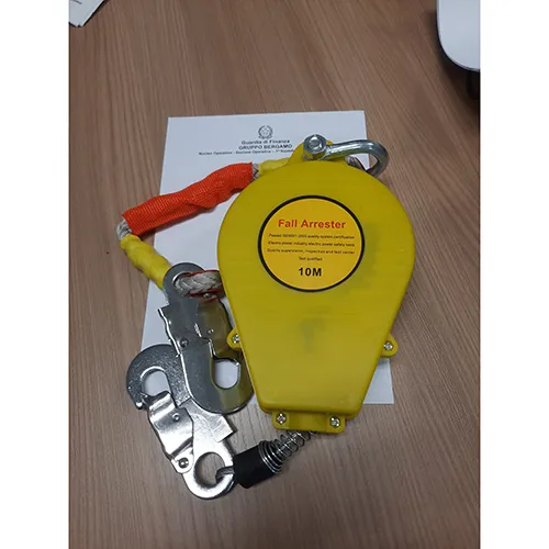 Auto-belay, 10 metri. Produsul este vândut online, în special prin intermediul Amazon (ASIN:)