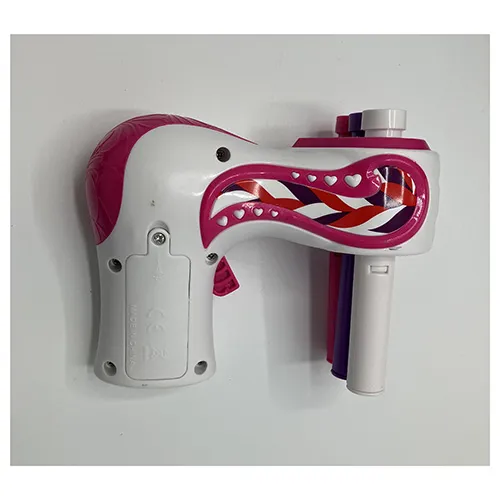 Unelte de coafat pentru păr de jucărie, inclusiv o mașină electrică de împletit (15x15 cm), un pieptene, perle de păr, benzi de cauciuc.