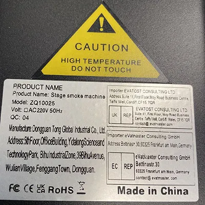 Mașină de ceață pentru DJ mobili, petreceri, locații mici cu receptor RF intern (încorporat în driverul intern cu LED-uri) și un receptor RF extern (prin intermediul unei combinații de prize XLR cu 3 pini) și două telecomenzi. Produs vândut online, în special prin intermediul djlicht.nl.