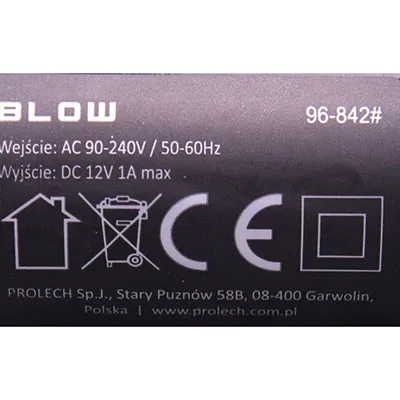 Unitate de alimentare cu adaptor de brichetă auto.