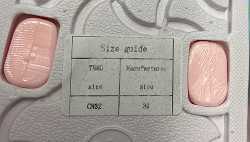 Șlapi pentru copii cu unicorn roz și albastru. Produs vândut online, în special prin intermediul Temu (Identificator de produs: 601099551054631).