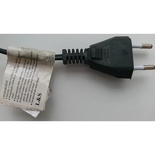 Lanțul de iluminat de Crăciun cu 100 de lumini LED neînlocuibile și o unitate electronică pentru efecte de iluminare (8 programe).