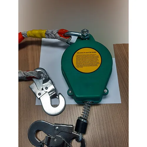 Opritoare de cădere retractabile cu cablu de 5 metri. Produs vândut online, în special prin Amazon (ASIN: B08LVQJPX).