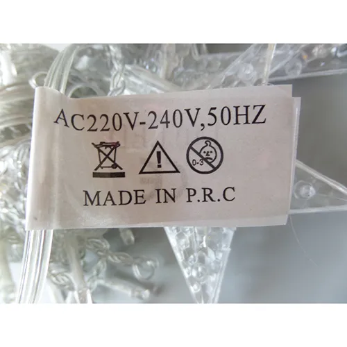 Lanțul de iluminat pentru utilizare în interior cu 140 de LED-uri neînlocuibile în formă de stele.