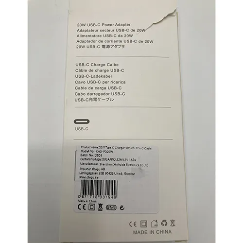 Adaptor de alimentare alb 20W cu cablu de încărcare USB-C.