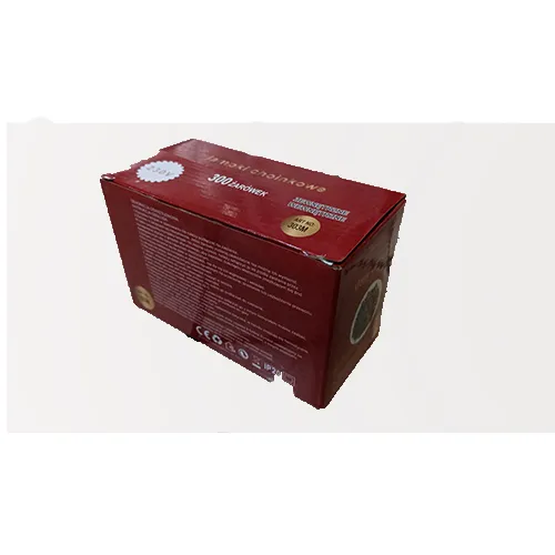 Lanț de iluminat cu 300 de LED-uri multicolore neînlocuibile, o unitate intermitentă și o priză care permite extinderea cu membri suplimentari.