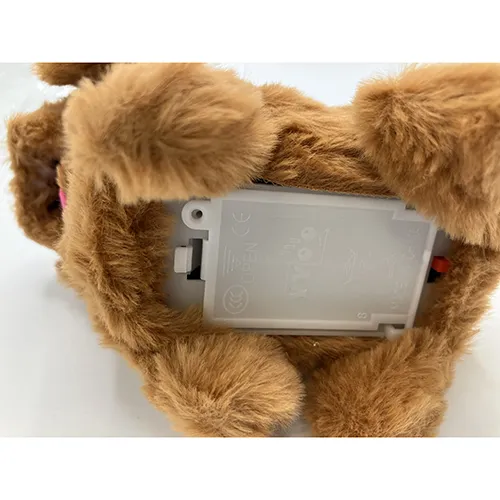 Jucărie de cățeluș acționată de baterie. Produs vândut online.