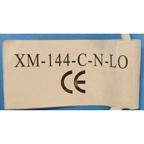 Lanț de iluminat decorativ în formă de plasă (1,2 m x 1,6 m) cu LED-uri neînlocuibile și o unitate intermitentă care poate fi conectată direct la tensiunea rețelei.