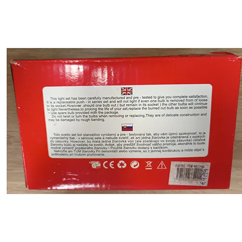 Lanț de iluminat care conține 280 de surse de lumină cu LED-uri neînlocuibile. Produsul include un dispozitiv pentru schimbarea modurilor de iluminare.