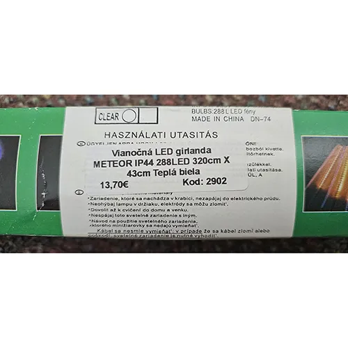 Lanț de iluminat conceput pentru interconectarea cu capacele de capăt din plastic ale surselor de lumină cu LED-uri sub formă de țurțuri.