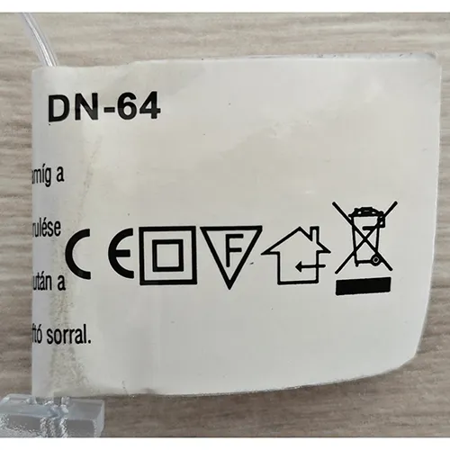 Lanț de iluminat în formă de stele conceput pentru interconectarea surselor de lumină cu LED-uri neînlocuibile. Produs vândut online, în special prin ledziarovka.eu