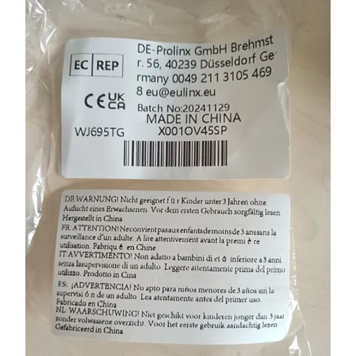 Set de jucării din mâzgă format din zece vase de mâzgă și diverse accesorii și forme. Produs vândut online, în special prin intermediul Amazon (ASIN: B0BQHZW3DH).