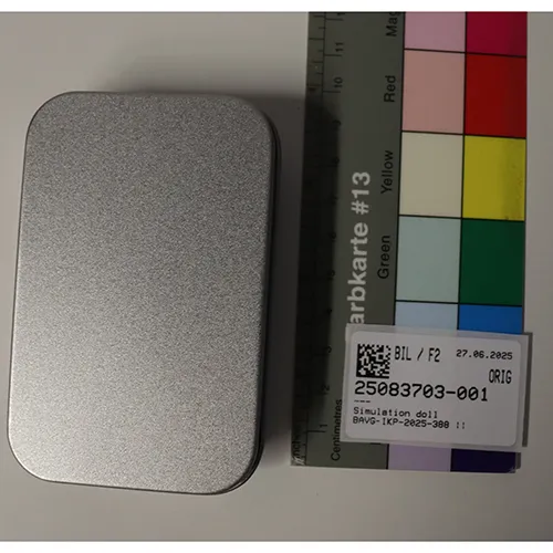 Un ursuleț de pluș într-un sac de dormit. Produs vândut online, în special prin intermediul Amazon.