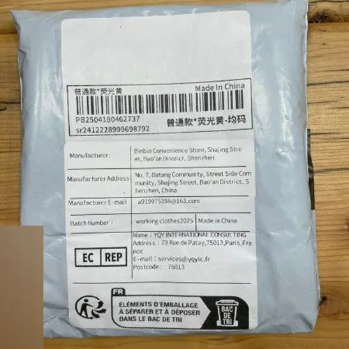 Vestă de siguranță galbenă. Produs vândut online, în special prin intermediul Shein.