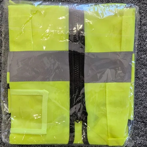 Vestă de siguranță galbenă. Produs vândut online, în special prin intermediul AliExpress (Numărul produsului: 1005008481912781).