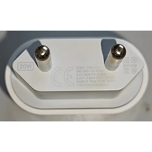 Salcomp - Adaptor de alimentare