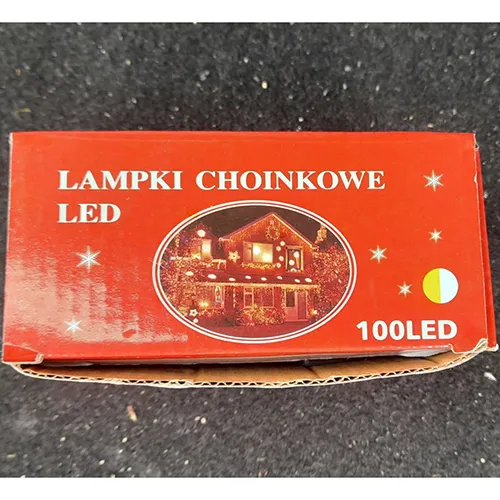 Lanț de iluminat format din 100 de LED-uri, unitate intermitentă, marcaj IP44, un dop plat și o priză plată și stivuabilă.