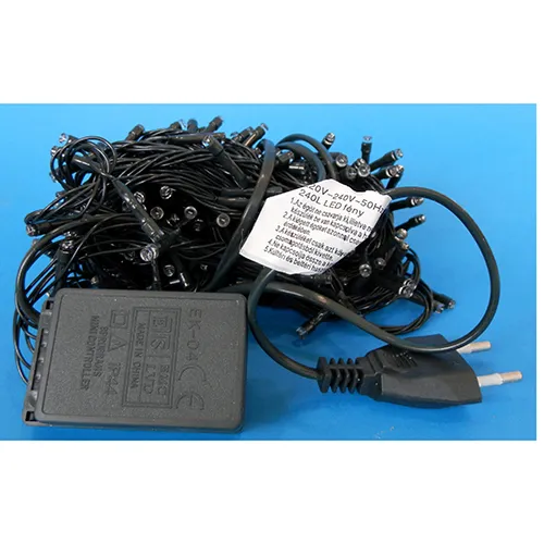 Lanț de iluminat cu 240, LED-uri neînlocuibile și o unitate intermitentă.