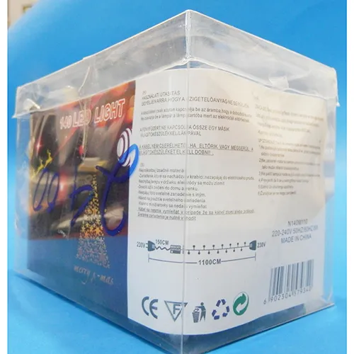 Lanț de iluminat decorativ în formă de șir, cu o unitate intermitentă cu 8 funcții și o priză care poate fi extinsă cu membri suplimentari.