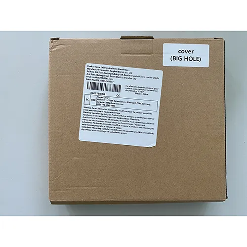 Capacul vasului de amestecare (nu original) cu deschidere mare pentru aparatele de bucătărie Thermomix TM5 și TM6. Produs vândut online, în special prin intermediul Amazon (ASIN: B0D85P7RGG).