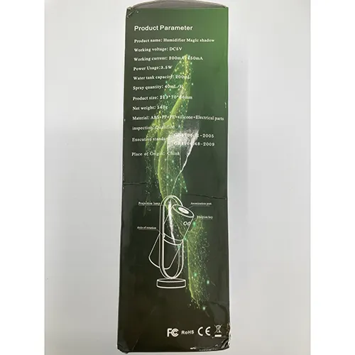 Umidificator de aer cu funcții de iluminare și un cablu de încărcare. Produs vândut online, în special prin intermediul Bykylie.se.