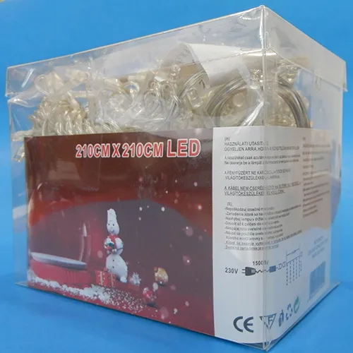 Lanț de iluminat decorativ extensibil, 210 cm x 210 cm, în formă de perdea. Date tehnice: 220-240 V; 50Hz/60Hz; 16 W, clasa 0.