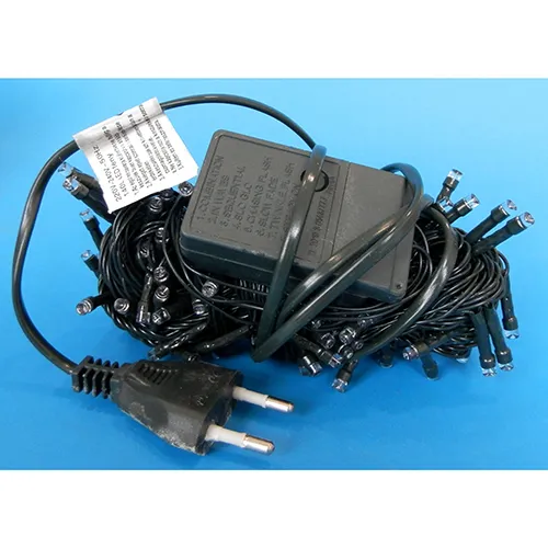 Lanț de iluminat, 10 metri, cu lumini LED neînlocuibile care pot fi conectate direct la tensiunea rețelei și o unitate de control intermitentă.
