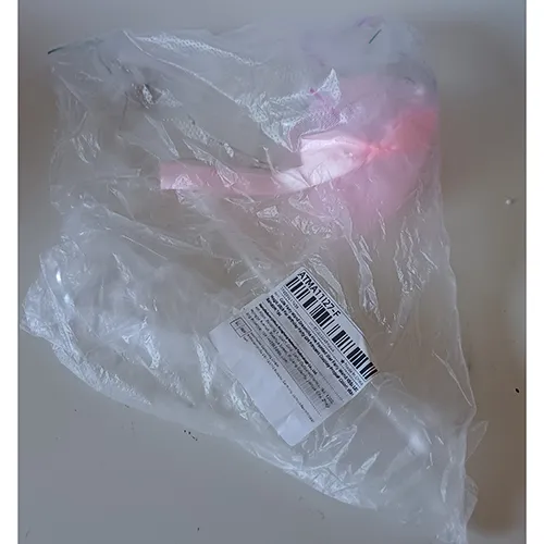 Baghetă de jucărie cu lumină LED. Produs vândut online, în special prin intermediul AliExpress.