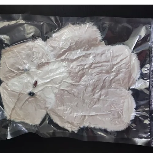 Jucărie moale în formă de iepure. Data producției: 4 noiembrie 2024. Produs vândut online, în special prin intermediul Shein.