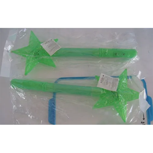 Baghetă de jucărie din plastic verde cu lumini LED în diferite culori și mai multe moduri intermitente.