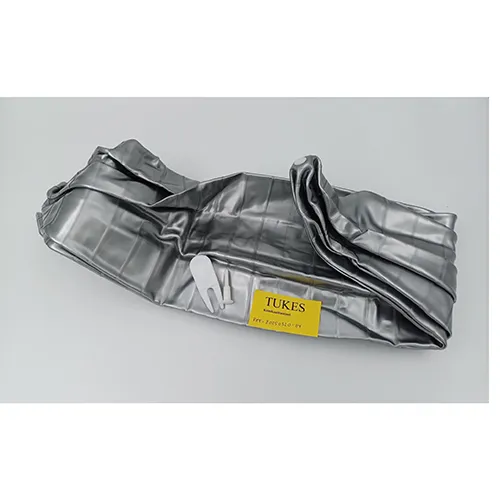 Minge de plastic gri, destinată exercițiilor fizice, pilates și yoga. Produs vândut online, în special prin intermediul Shein (identificator unic: st2411288108177015).