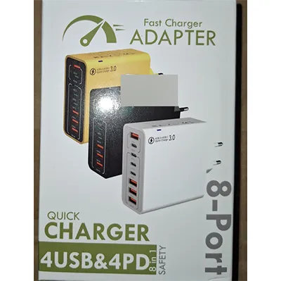 Adaptor de încărcare galben, negru și alb cu 8 ieșiri USB (4 USB și 4 USB-C).
