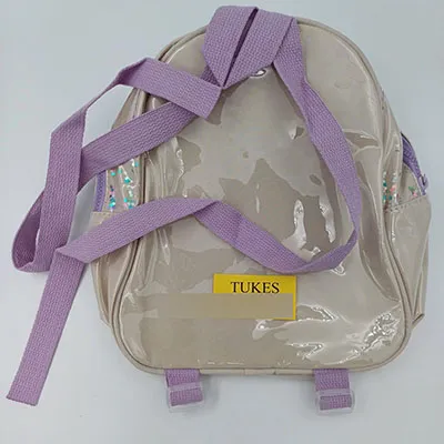 Rucsac cu o imprimare de personaje de animație Lilo și Stitch. Produs vândut online, în special prin intermediul Temu (identificator de produs: 601100079730305). Data producției: 2025/02/06