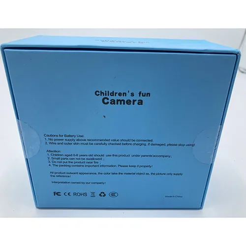 Camera pentru copii cu cablu USB. Produs vândut online, în special prin intermediul Shein.