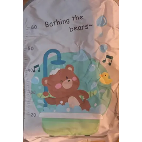 Covorașe de joacă pentru copii care conțin mai multe butoane și alte accesorii de stimulare.