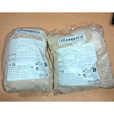 Jucărie moale în formă de iepure. Produs vândut online, în special prin intermediul Shein (identificator de produs: sl25070305599960557).