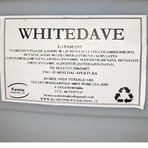 Diferite tipuri de săpunuri lichide pentru mâini furnizate în canistre vrac de 25 kg.