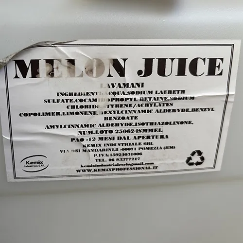 Diferite tipuri de săpunuri lichide pentru mâini furnizate în canistre vrac de 25 kg.