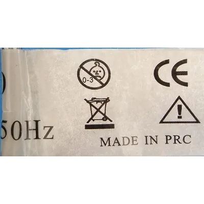 Lanț de iluminat decorativ care poate fi extins cu membri suplimentari. Tensiune de 220-240 V, frecvență de 50/60 Hz și putere nominală de 9 W.