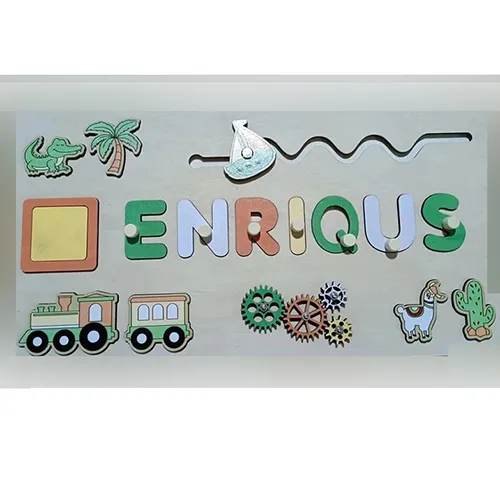 Jucărie de activitate din lemn cu o gamă largă de activități: puzzle (forme și litere), roți pentru rotire și balon cu aer cald pentru alunecare. Produs vândut online, în special prin intermediul www.es-jeux-montessori.com.