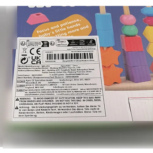 Set de jucării din lemn pentru secvențierea mărgelelor, format din forme colorate din lemn. Produs vândut online, în special prin intermediul Temu.