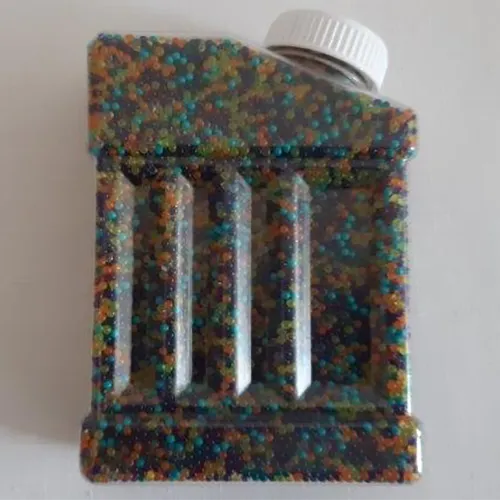 Mărgele de apă multicolore, care cresc atunci când sunt scufundate în apă, destinate utilizării ca muniție într-o pușcă de jucărie, 250 g.