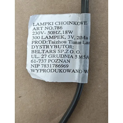 Lanț de iluminat destinat interconectării, care conține 300 de lămpi cu LED-uri neînlocuibile. Produsul include un dispozitiv pentru schimbarea modurilor de iluminare.