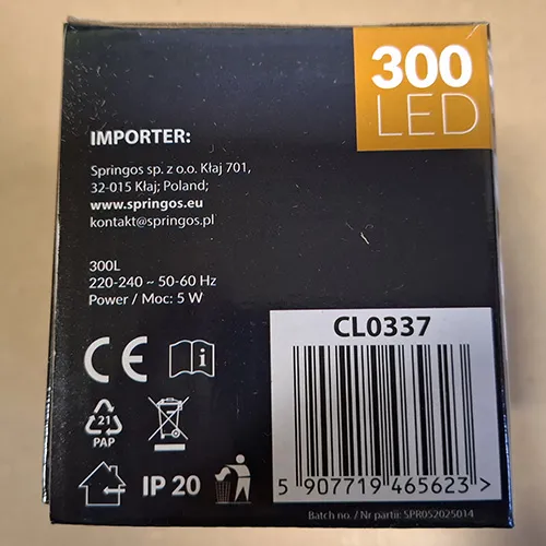 Lanț de iluminat destinat interconectării, care conține 300 de surse de lumină cu LED-uri neînlocuibile. Produsul include un dispozitiv pentru schimbarea modurilor de iluminare.